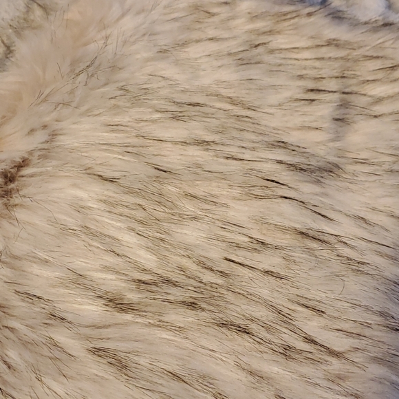 Fur stole - Picture 5 of 5